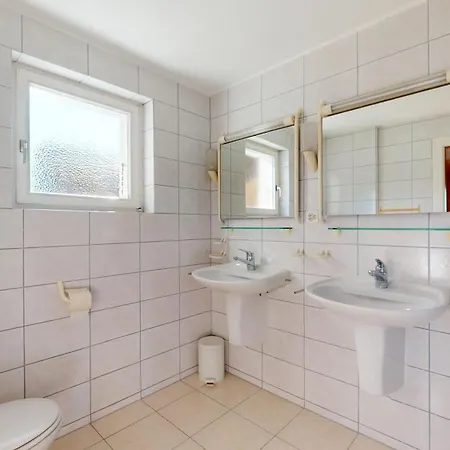 Mountain Getaway In The Heart Of Horská chata